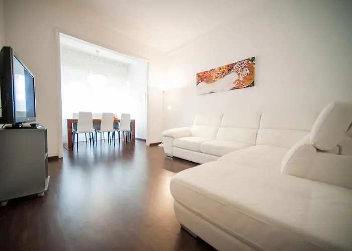 Great Apartment In Great Location