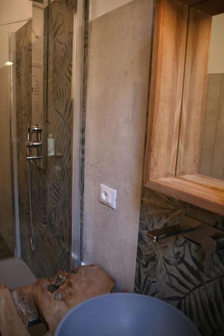 Apartment Great In Great Location *